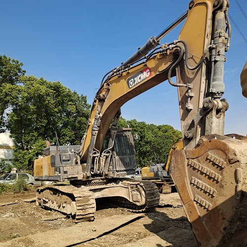 How to Save on Heavy Machinery: Used XCMG Excavators Like XE650GK and XE550DK in Great Condition 1 550DK侧面2