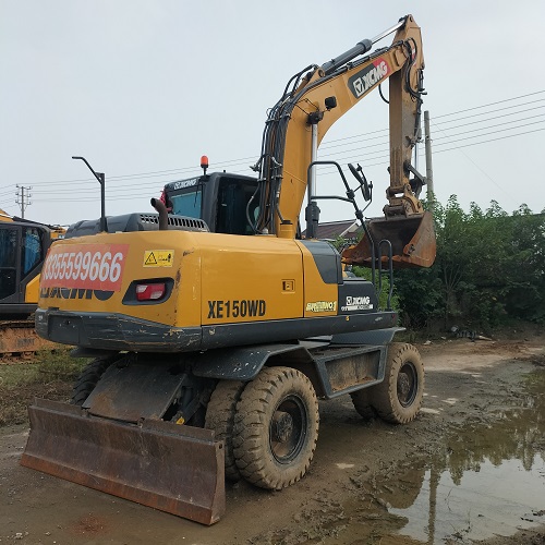 A Comprehensive Review: Is the Used XCMG 150WD Hydraulic Wheel Excavator Right for Your Project? 1 150WD侧面2