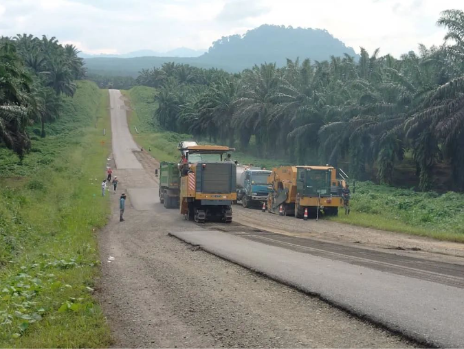 XCMG Deepens Partnership with Malaysia, Powering Infrastructure RenaissanceSubtitle: Chinese construction giant powers landmark infrastructure projects from railways to smart cities 4 1744964883168