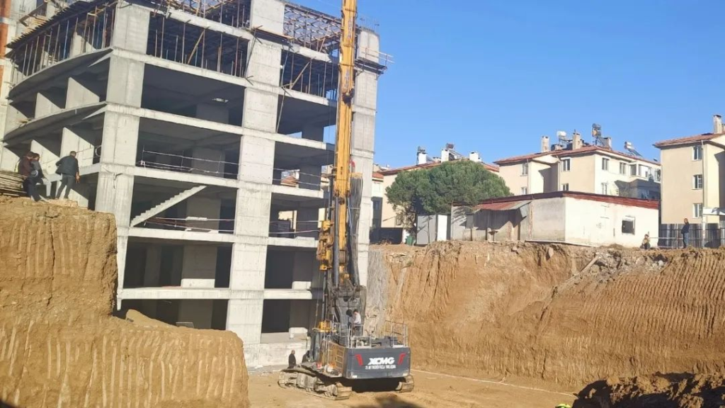 Building Global Legacies: XCMG Excavators Power Europe’s Underground Challenges & North America’s Sky-High Ambitions 1 image 9