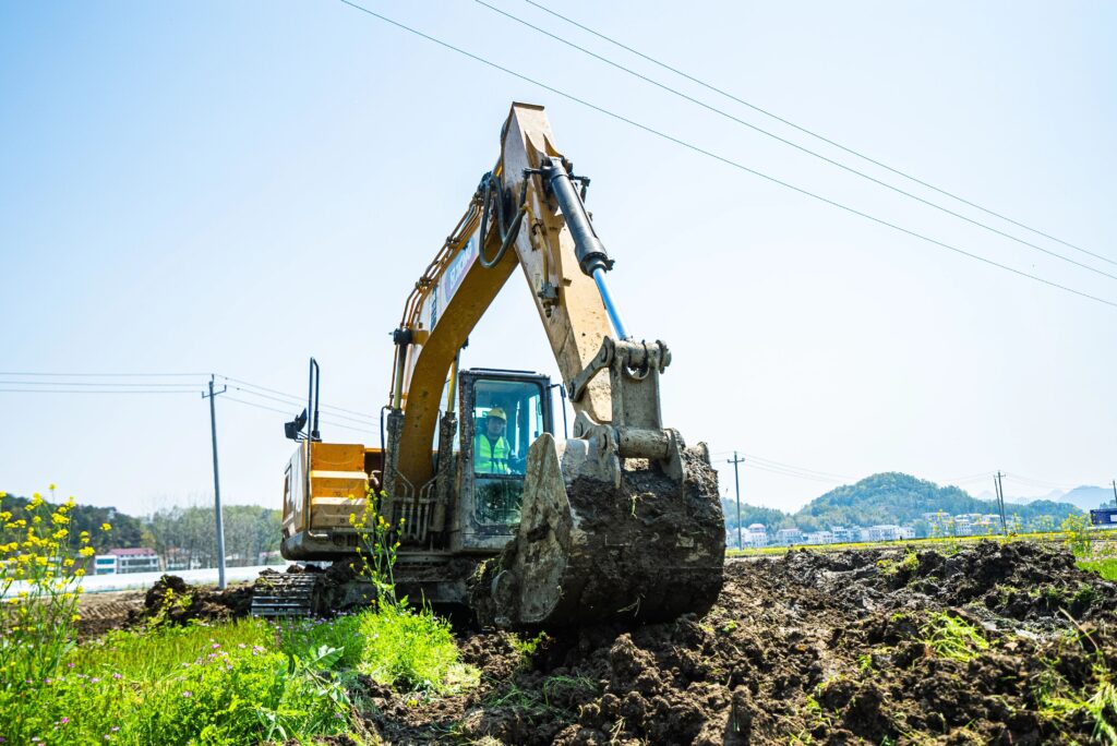 Iron Arms Generate Gold! XCMG Excavators Empower High-standard Farmland Construction 3 图片3 1