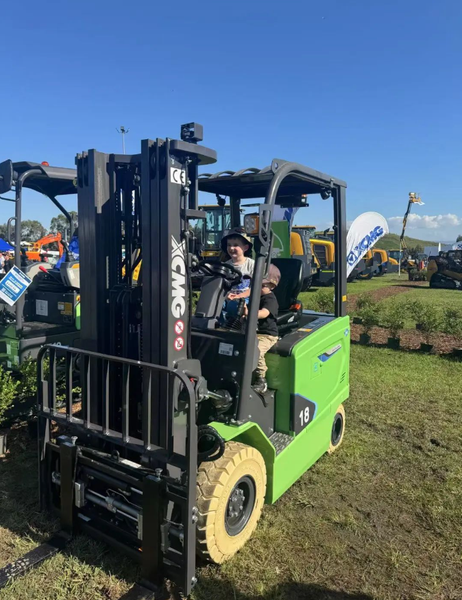 XCMG Electrifies Australia's DDT Expo 2025 with Green Tech, Drawing Record 32,000 Visitors 5 image 8