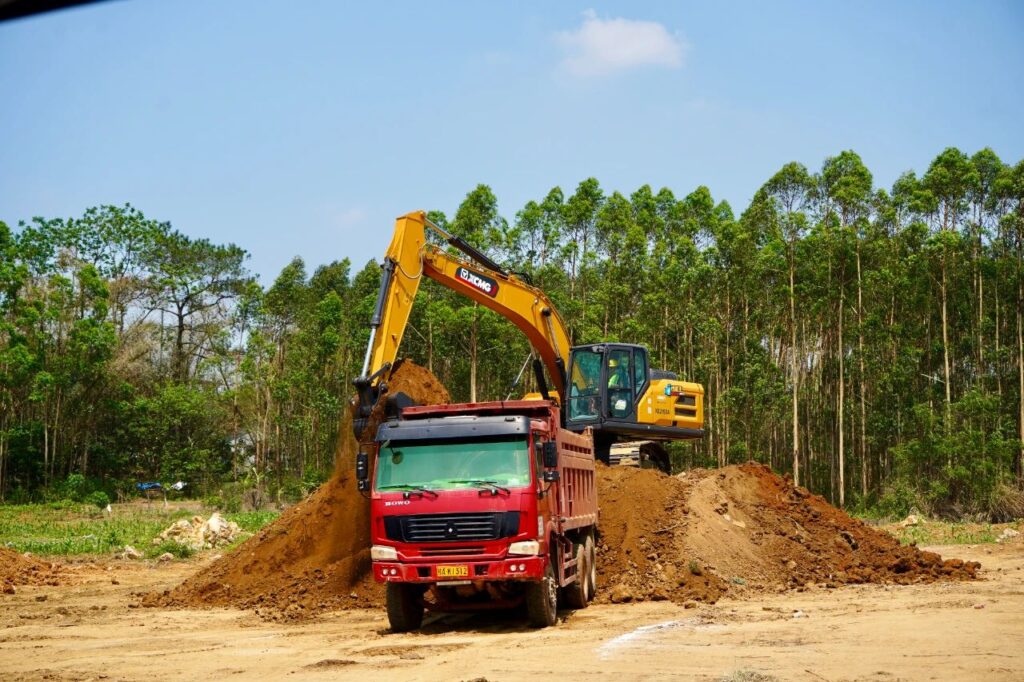 "E-Pioneer" National Machine Operators Championship Kicks Off: XCMG Ignites First Battle in Skills Competition 1 1