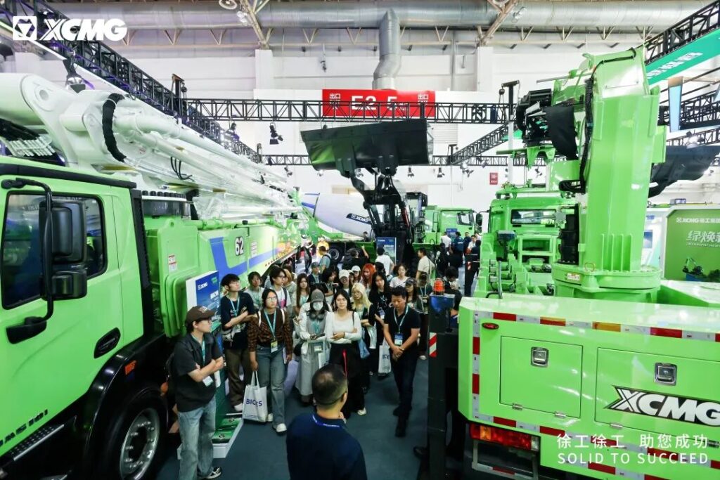 Компания XCMG на выставке BICES 2025 представила решения, основанные на сценариях, которые способствуют успеху глобальных клиентов 8 6b22bf01a17f30afd2c309c2b8c0f484
