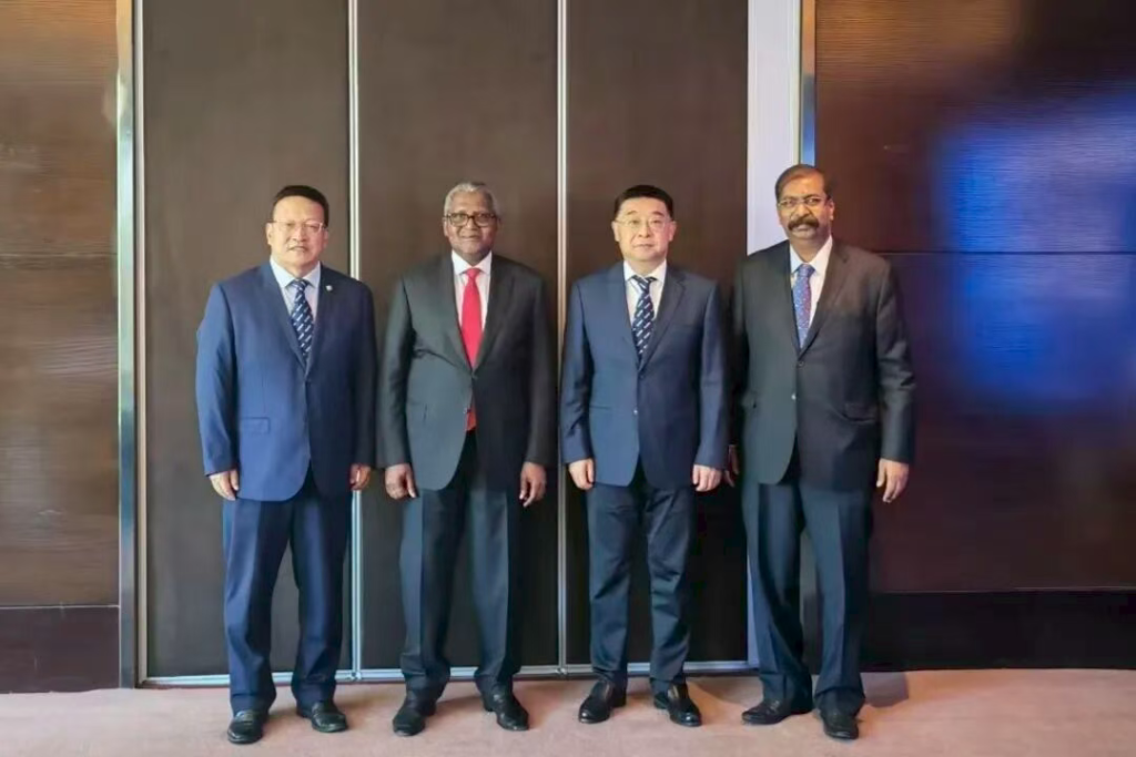 XCMG Forms Green Alliance with Africa's Industrial Giant Dangote Group 1 изображение