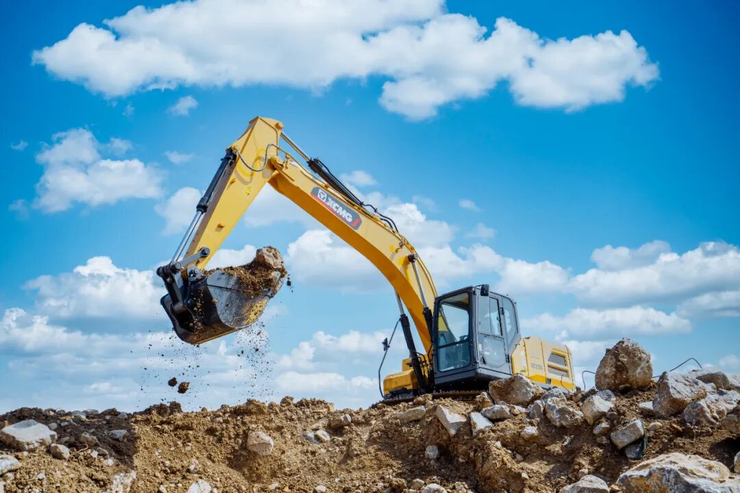 Why Good Quality XE220SL Marine Excavator Is Ideal for Coastal and River Construction Projects 1 1 1