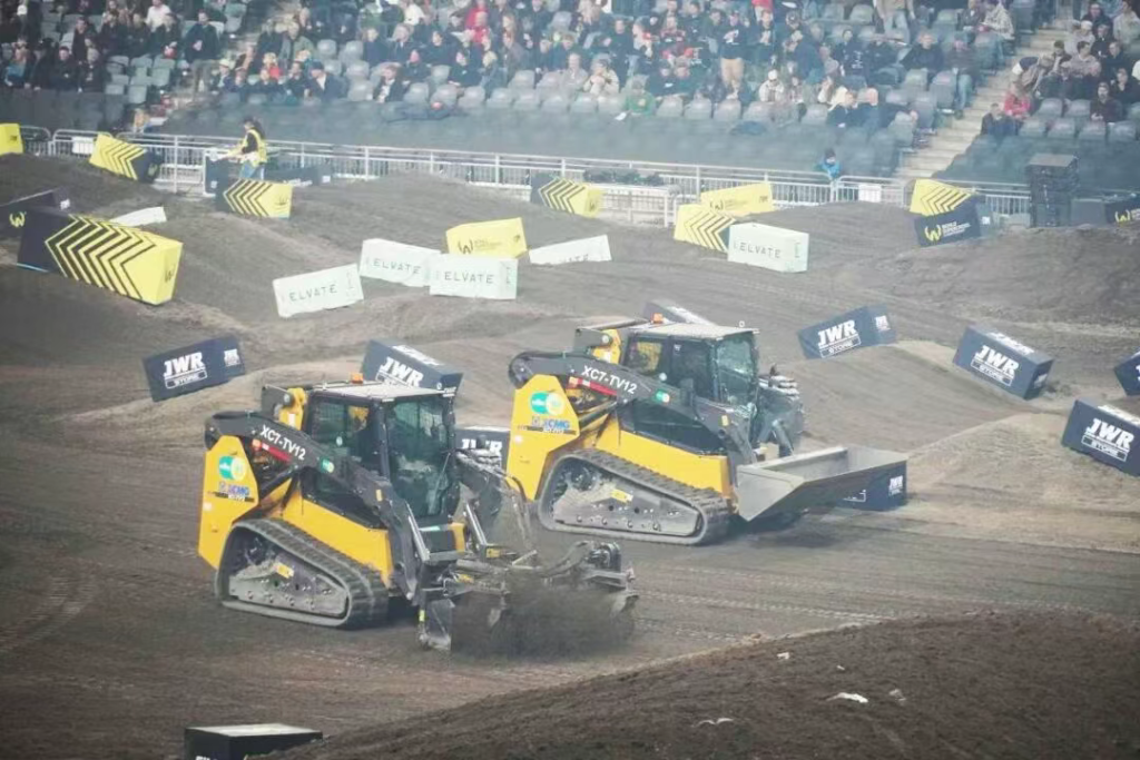 XCMG Powers World-Class Endurance: Behind the Scenes at the FIM SuperEnduro in Stockholm 6 изображение 7